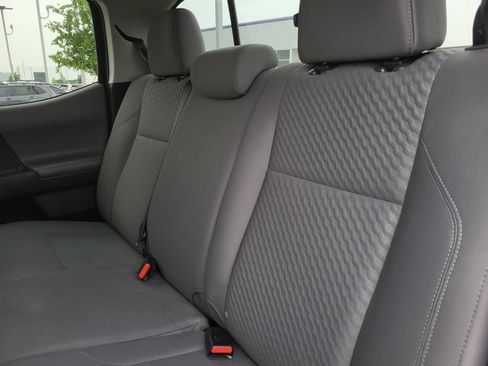 Used 2021 Toyota Tacoma SR5 w/ SR5 Appearance Package (SM) RWD image 14