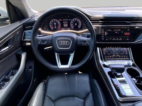 Used 2019 Audi Q8 Prestige AWD/4WD image 5