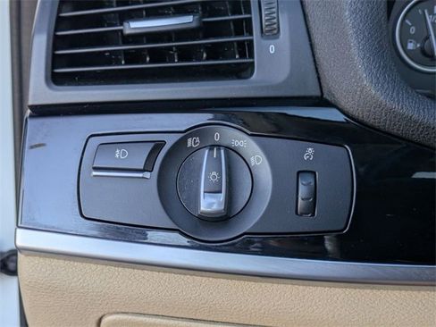 Used 2017 BMW X3 sDrive28i image 19