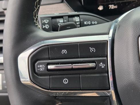 Used 2025 GMC Acadia Denali FWD image 25