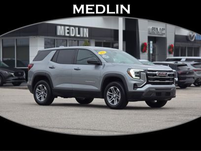 Used 2025 GMC Terrain Elevation