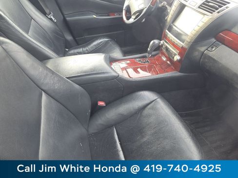 Used 2011 Lexus LS 460 L w/ Luxury Pkg image 16