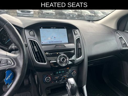 Used 2016 Ford Focus Titanium w/ Titanium Technology Package FWD image 14