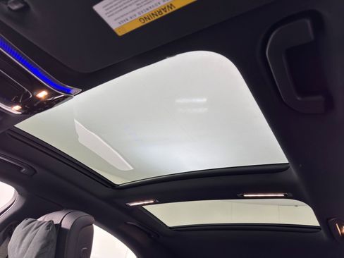 Used 2022 Mercedes-Benz S 500 4MATIC w/ AMG Line Package image 12