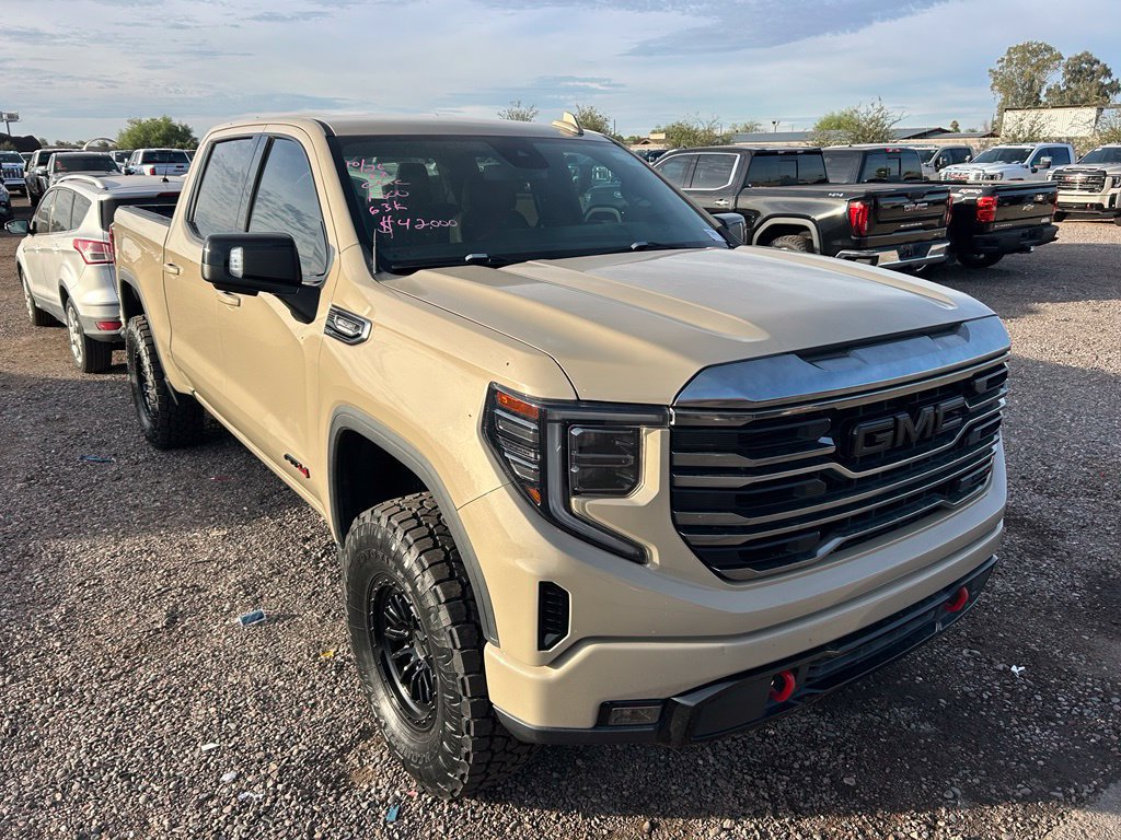 Used 2022 GMC Sierra 1500 AT4 AWD/4WD image 3