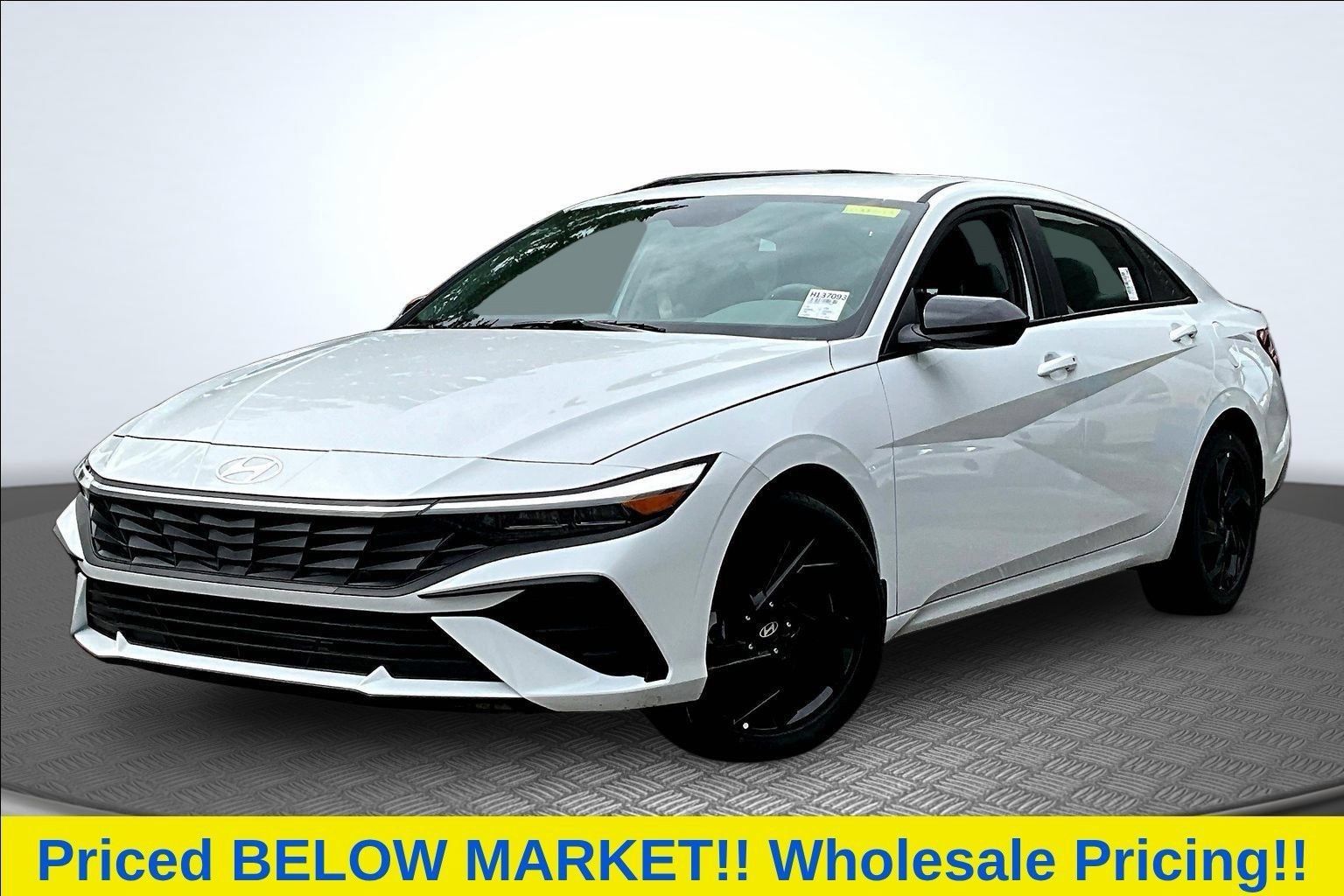 Used 2026 Hyundai Elantra SEL Sport Premium w/ Cargo Package FWD image 1