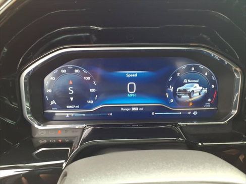 Used 2025 Chevrolet Silverado 1500 ZR2 w/ Technology Package AWD/4WD image 15