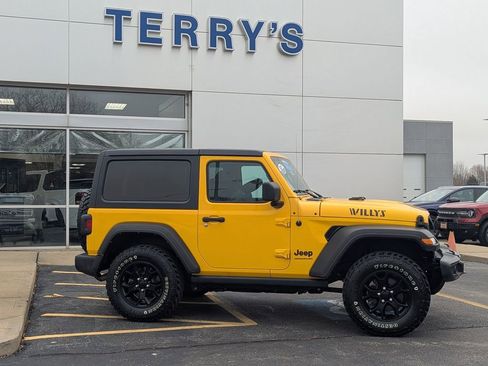 Used 2021 Jeep Wrangler Willys image 2