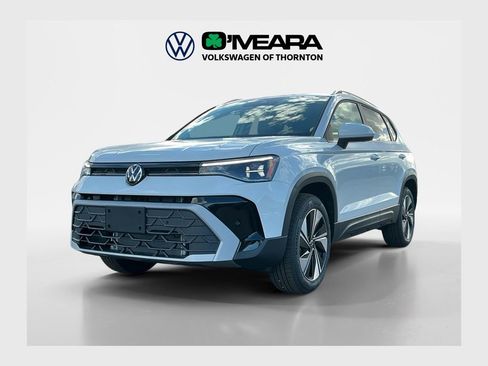 New 2025 Volkswagen Taos SE image 1