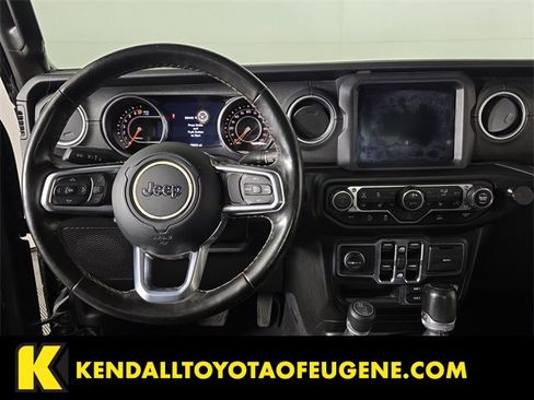 Used 2020 Jeep Gladiator Overland image 11