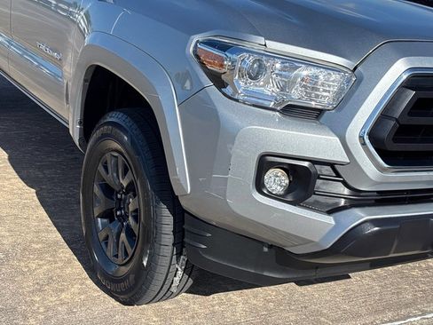 Used 2023 Toyota Tacoma SR5 w/ Technology Package AWD/4WD image 5