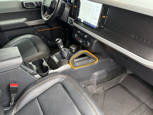 Used 2022 Ford Bronco Badlands image 15