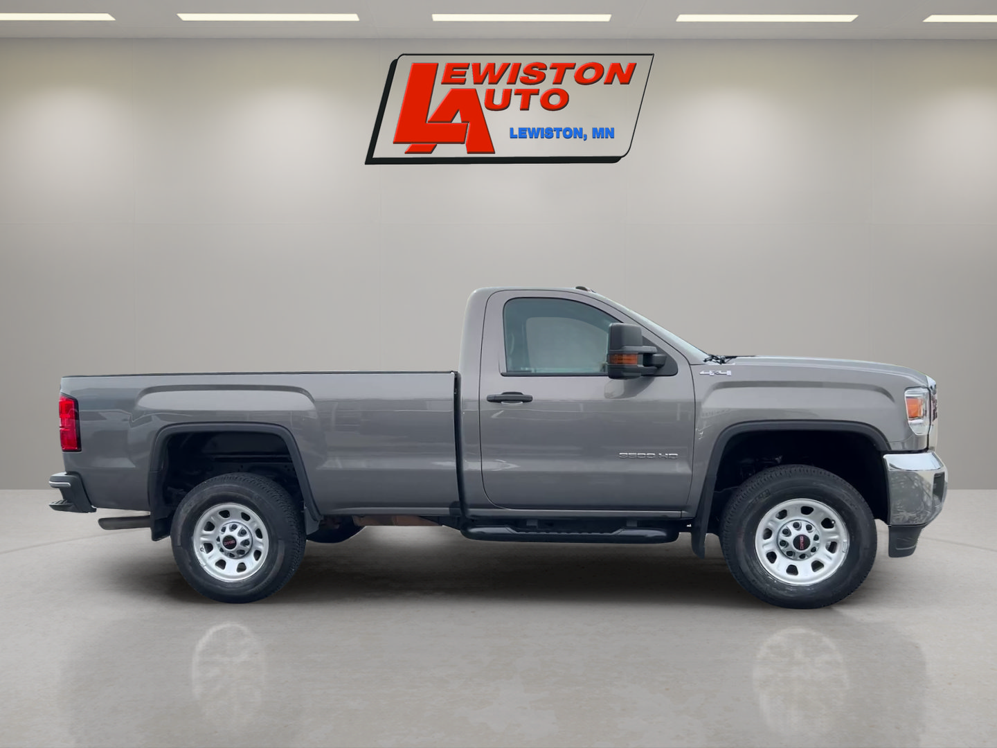 Certified 2017 GMC Sierra 3500 4x4 Regular Cab w/ Sierra Convenience Package image 6