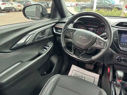 Used 2023 Chevrolet TrailBlazer RS w/ Convenience Package AWD/4WD image 17