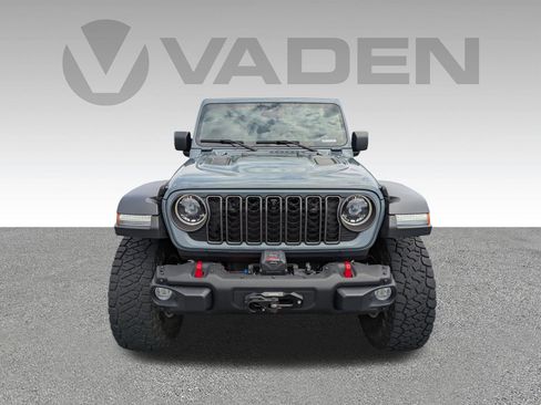 Used 2024 Jeep Wrangler Unlimited Rubicon w/ Technology Group AWD/4WD image 28
