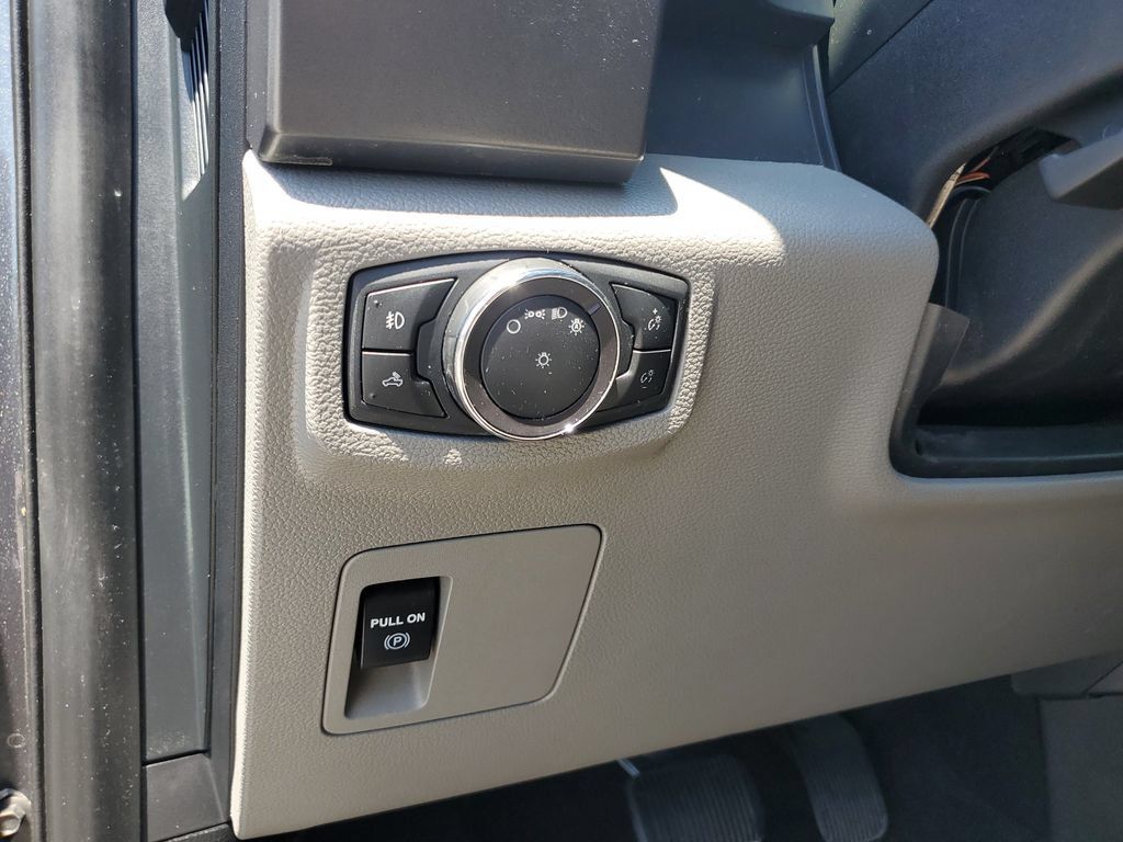 Used 2019 Ford F150 XLT RWD image 24