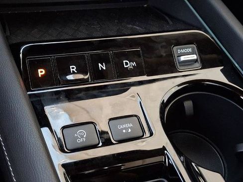 Certified 2025 Nissan Murano SL w/ Cargo Package AWD/4WD image 16