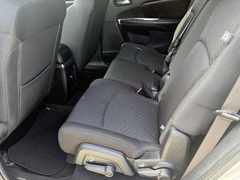 Used 2018 Dodge Journey SE w/ Connectivity Group image 18