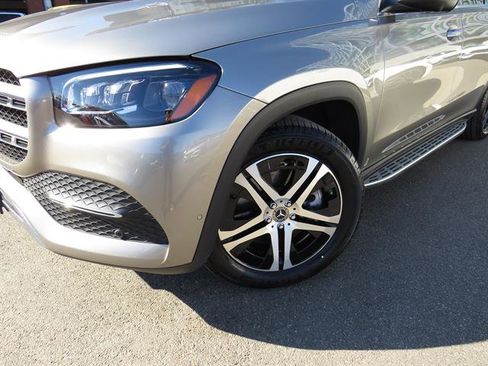Used 2023 Mercedes-Benz GLS 450 4MATIC image 25