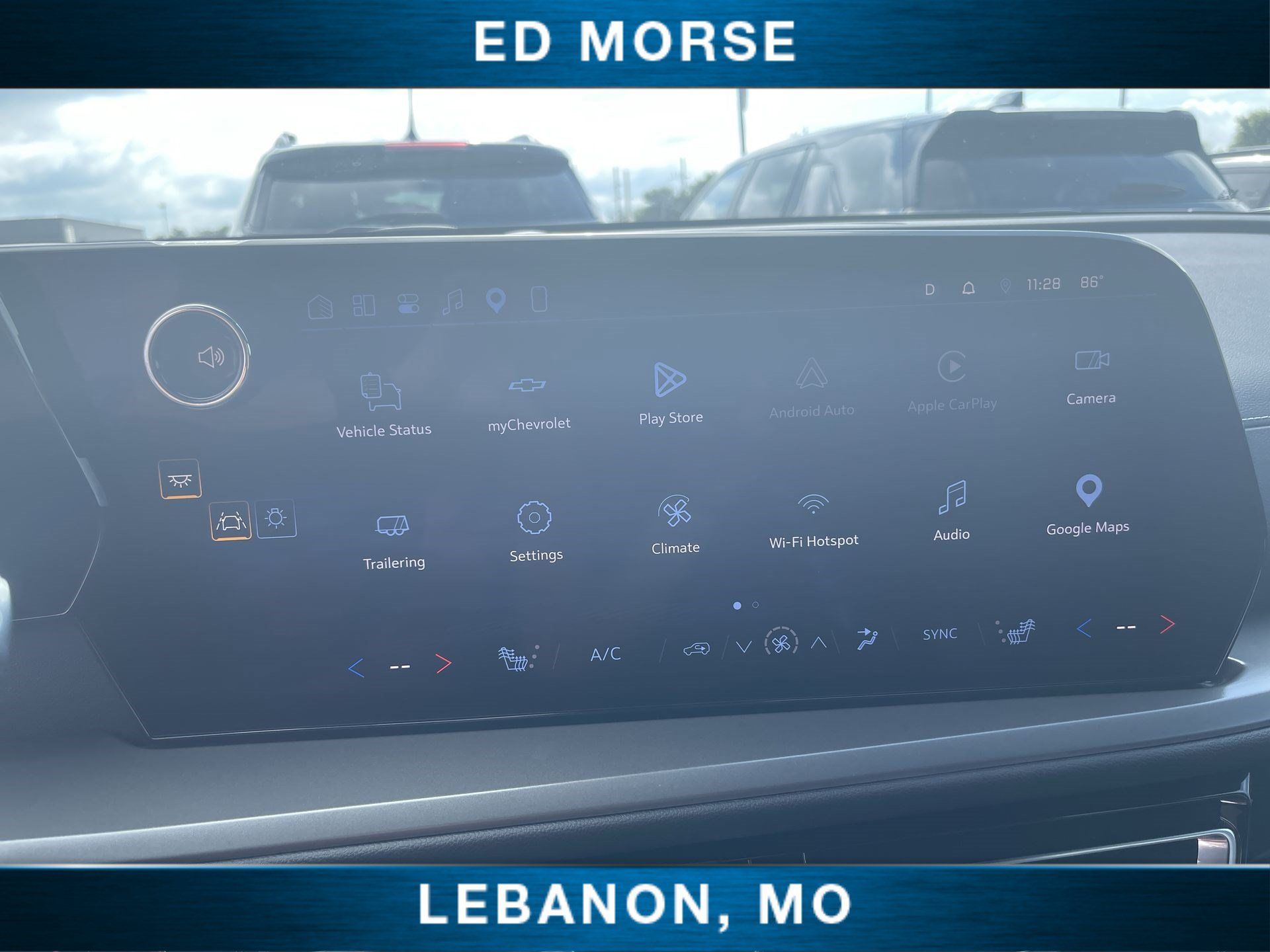 Used 2026 Chevrolet Traverse LT w/ Sun and Wheel Package FWD image 13