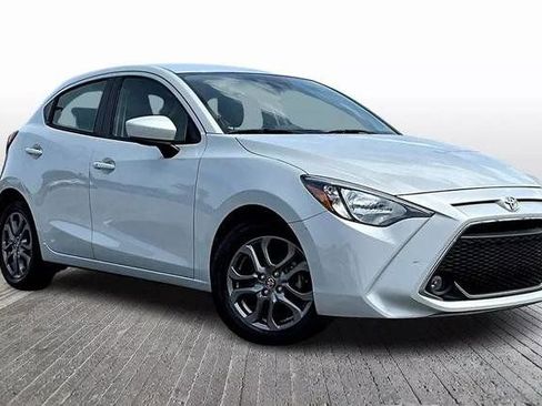 Used 2020 Toyota Yaris LE FWD image 3
