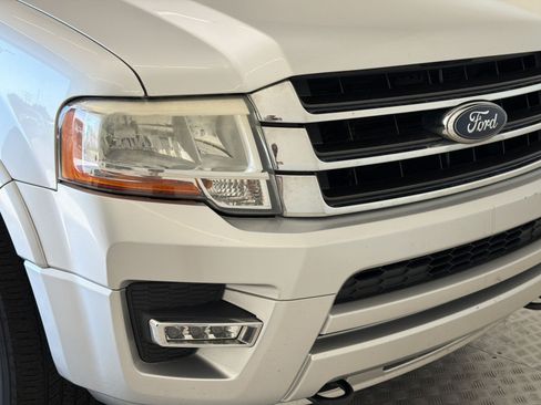 Used 2016 Ford Expedition EL XLT w/ Equipment Group 202A AWD/4WD image 12