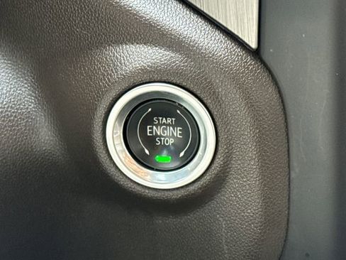 Used 2023 GMC Sierra 3500 Denali w/ Technology Package AWD/4WD image 25