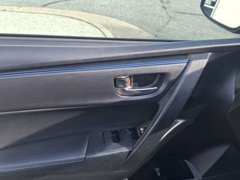 Used 2017 Toyota Corolla SE w/ Carpet Mat Package (TMS) image 10