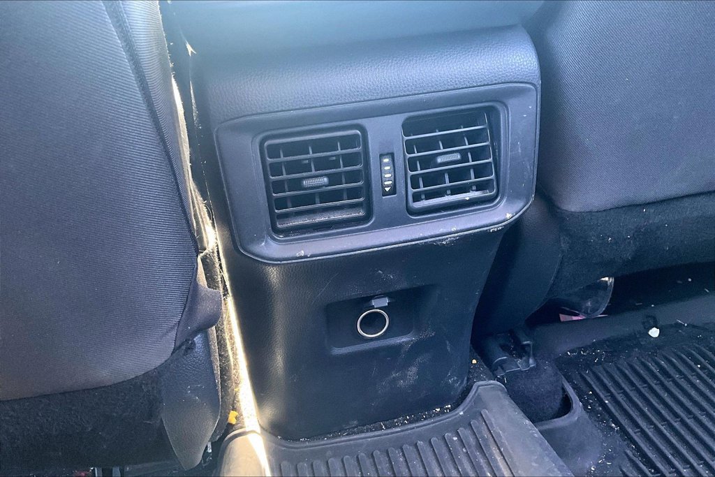 Used 2023 Toyota RAV4 LE FWD image 27