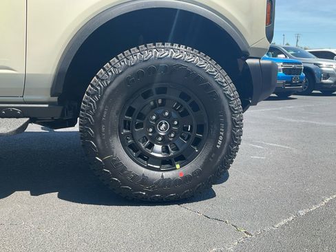 New 2026 Ford Bronco Badlands AWD/4WD image 10