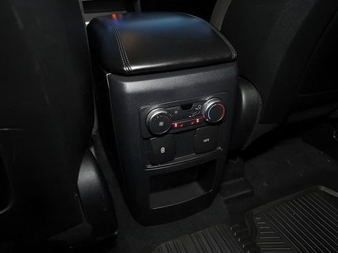 Used 2020 Ford Explorer XLT w/ Comfort Package AWD/4WD image 14