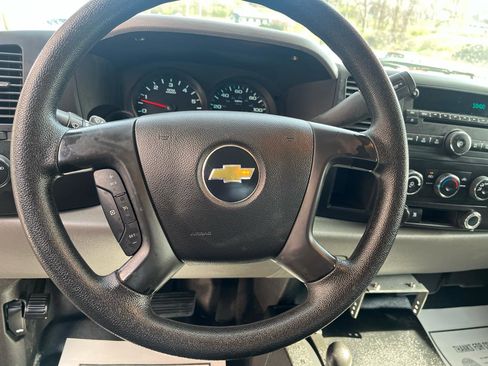 Used 2011 Chevrolet Silverado 1500 W/T w/ LS Package AWD/4WD image 19