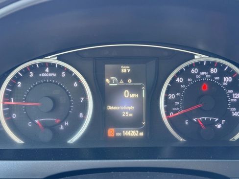 Used 2015 Toyota Camry SE FWD image 20