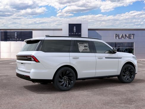 New 2027 Lincoln Navigator Reserve w/ Jet Appearance Package RWD image 6