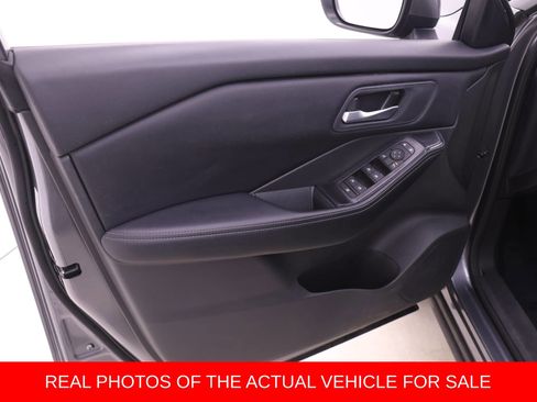 Used 2025 Nissan Rogue SV FWD image 9
