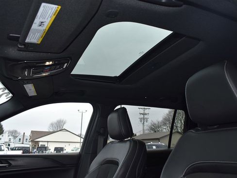 Used 2023 Jeep Grand Cherokee L Laredo image 13