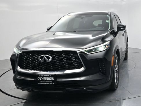 Used 2023 INFINITI QX60 Luxe image 3