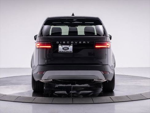 New 2025 Land Rover Discovery S image 4