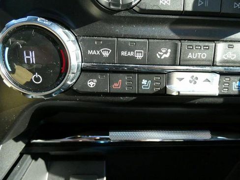 Certified 2021 Ford F150 Lariat w/ Equipment Group 502A High image 31