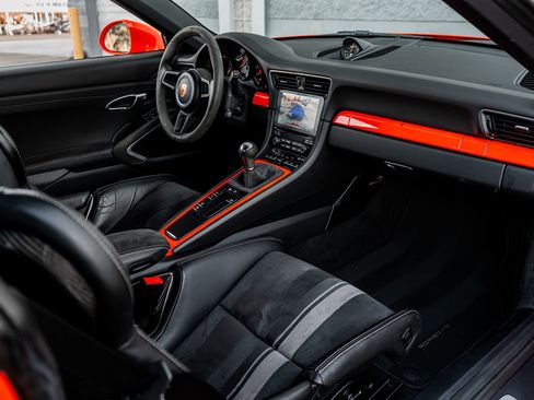 Used 2018 Porsche 911 GT3 image 2