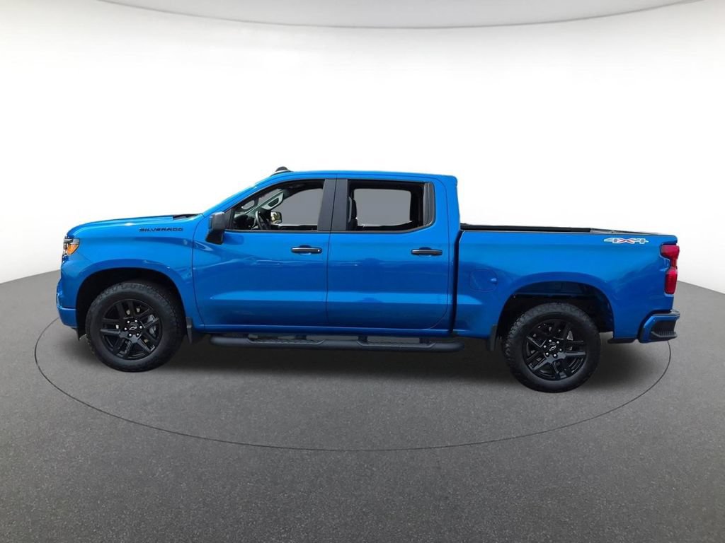 Used 2024 Chevrolet Silverado 1500 Custom w/ Turbomax Blackout Package AWD/4WD image 8