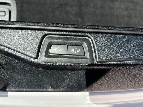 Used 2019 BMW X7 xDrive50i w/ M Sport Package AWD/4WD image 28