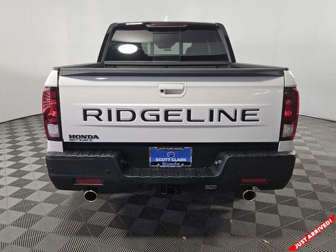 New 2026 Honda Ridgeline Black Edition image 6