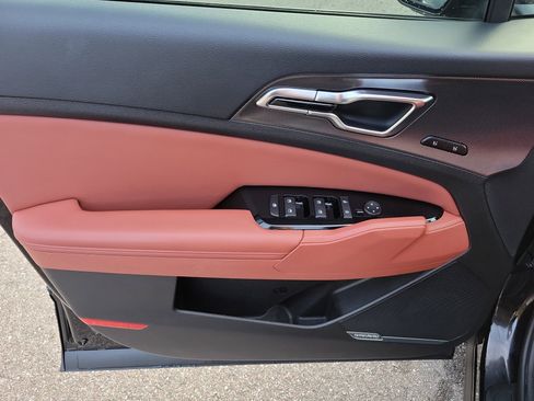 Used 2023 Kia Sportage SX image 21