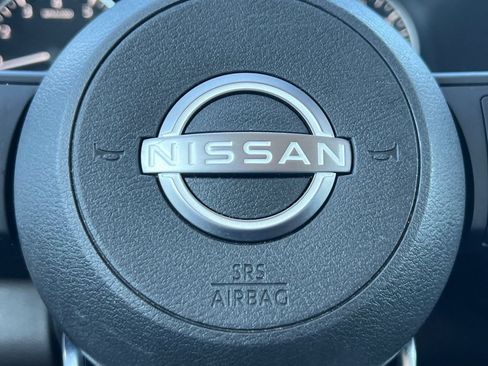 Used 2024 Nissan Pathfinder SV FWD image 5