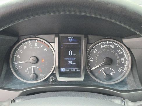 Used 2019 Toyota Tacoma TRD Off-Road w/ Technology Package AWD/4WD image 24
