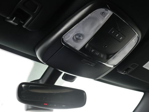 Used 2020 Jeep Grand Cherokee Altitude AWD/4WD image 11