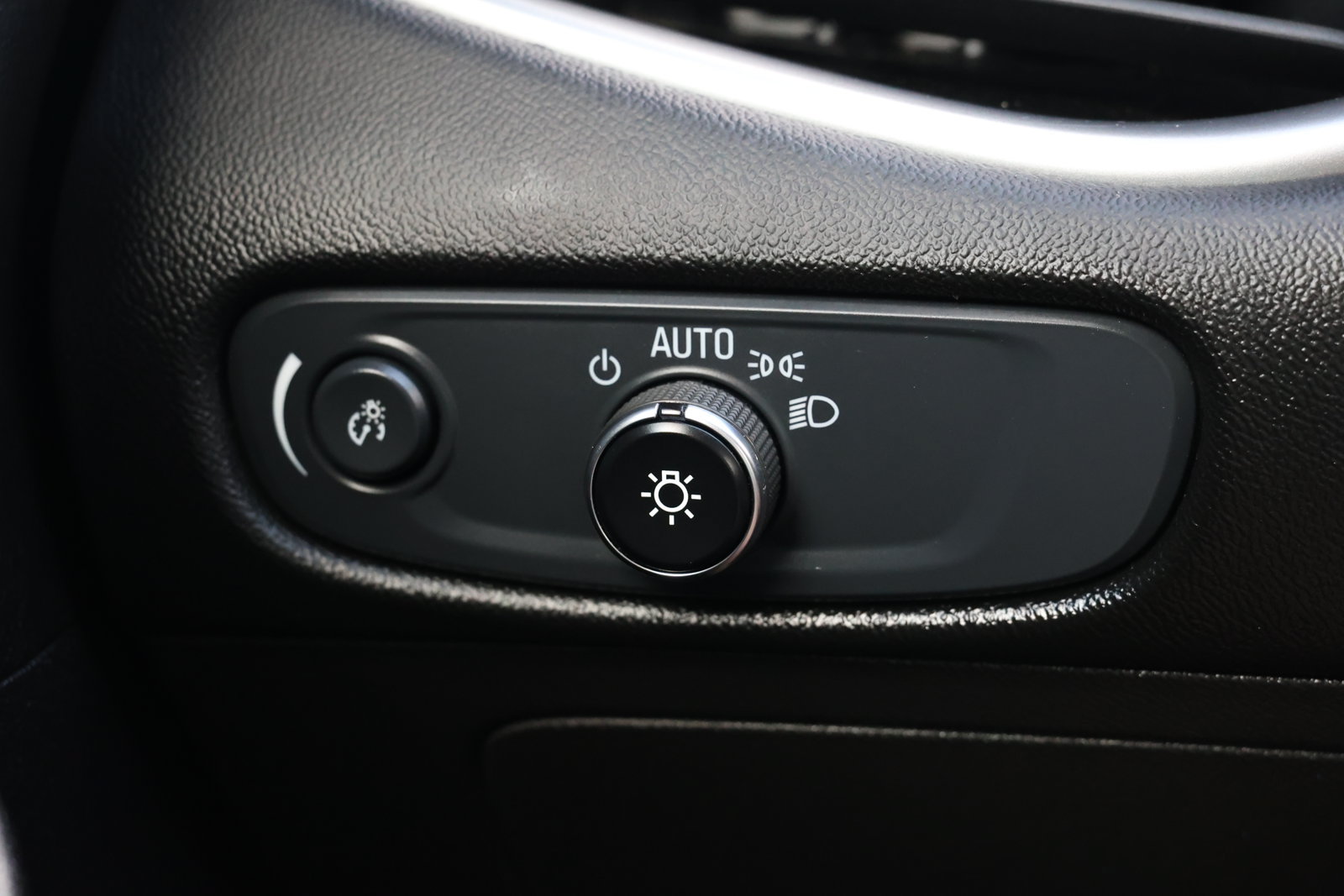 Used 2025 Chevrolet Malibu LT FWD image 24