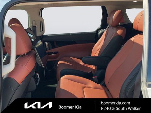 Used 2024 Kia Carnival SX Prestige image 14