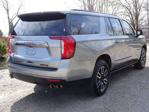 Used 2023 GMC Yukon XL AT4 w/ AT4 Premium Package image 10